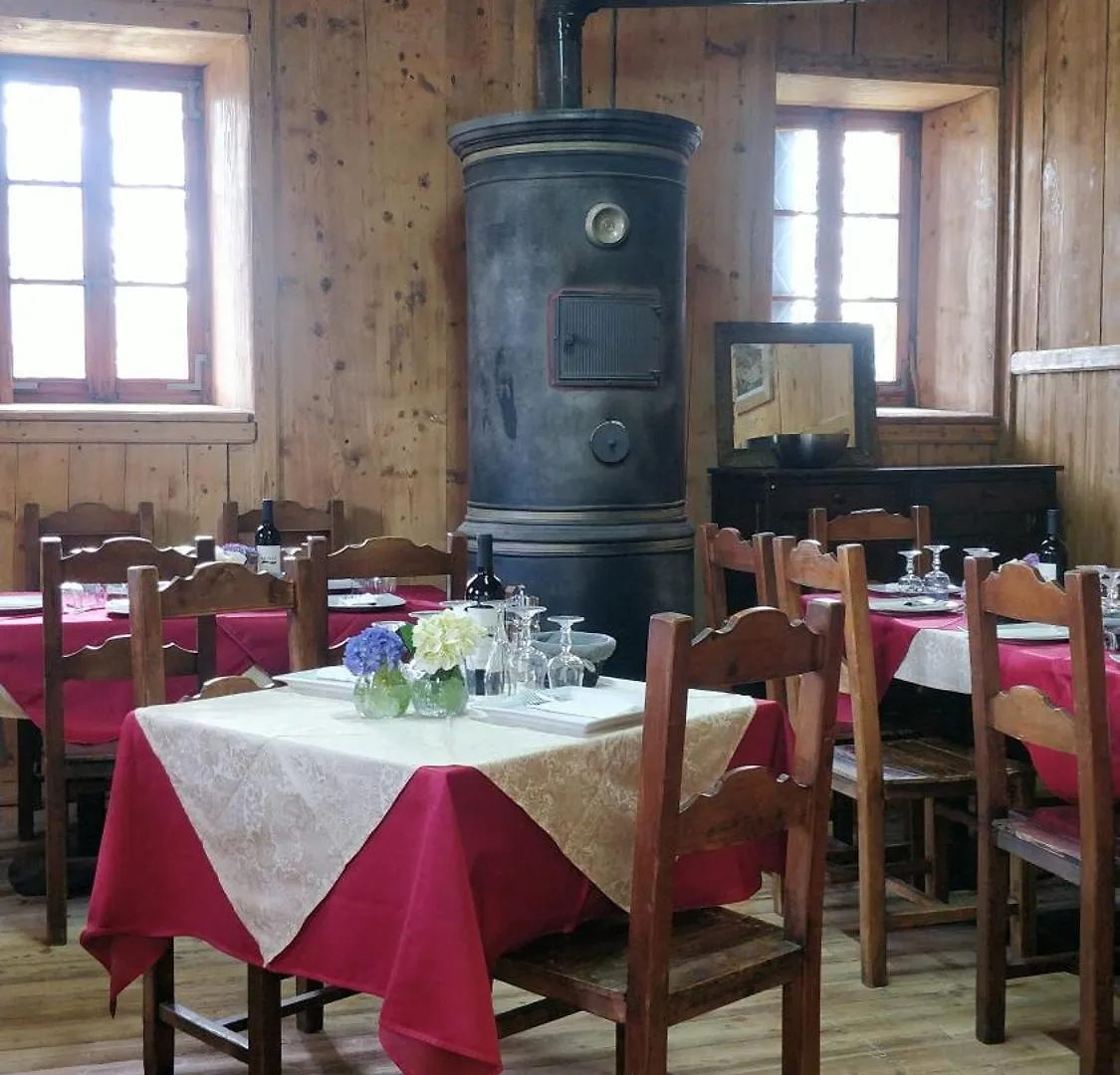 Hostel Rifugio Teggiate Madesimo 0*,